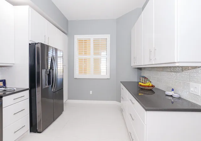 4th image of 23 Harbour Isle Dr W #303, Fort Pierce, FL 34949 | MLS# B26038138