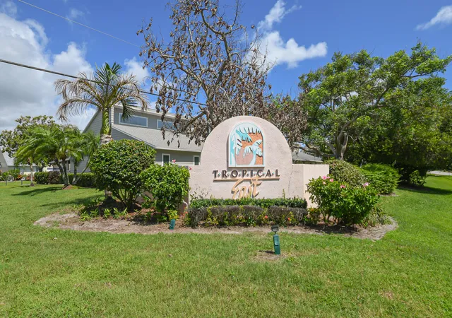 Homes for sale in Port St Lucie, FL | 2640 Se Tropical E Cir, Port St Lucie, FL 34952 | MLS# B26038153