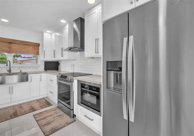 Homes for sale in Fort Lauderdale, FL | 2104 Ne 63Rd St, Fort Lauderdale, FL 33308 | MLS# A12032822