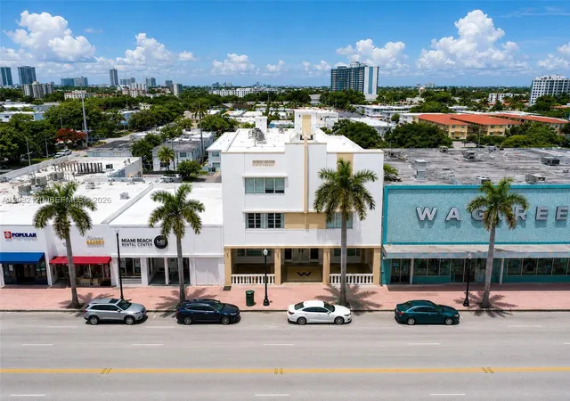 2nd image of 7326 Collins Ave #203, Miami Beach, FL 33141 | MLS# A12032120