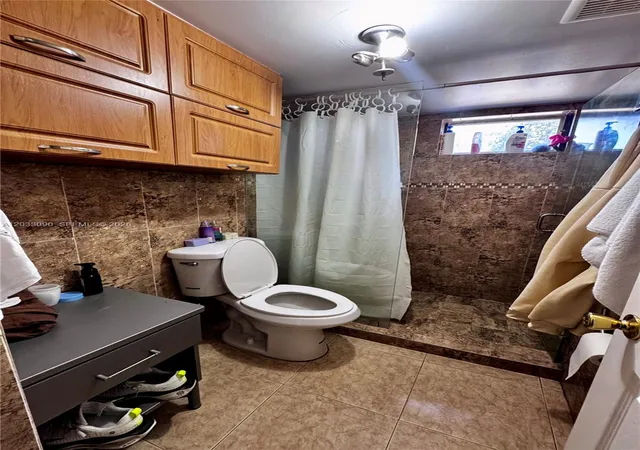 2nd image of 1121 Sw 122Nd Ave, Miami, FL 33184