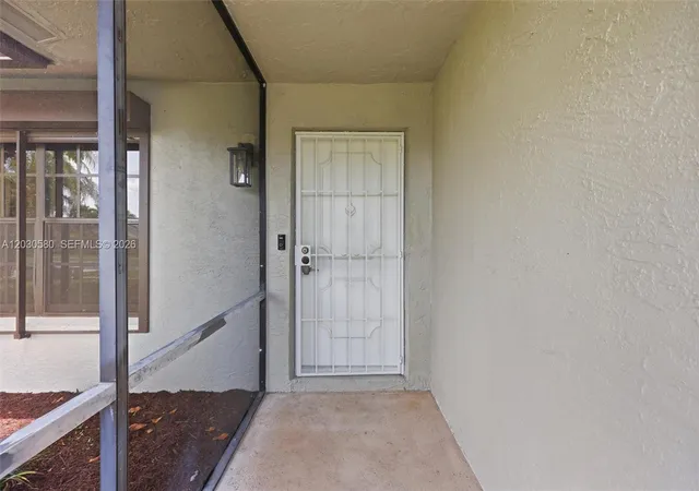 5th image of 107 Starling Ave, Royal Palm Beach, FL 33411 | MLS# A12030580