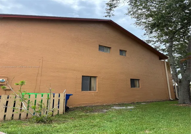 2nd image of 2828 Nw 80th Ave, Sunrise, FL 33322 | MLS# A12026683
