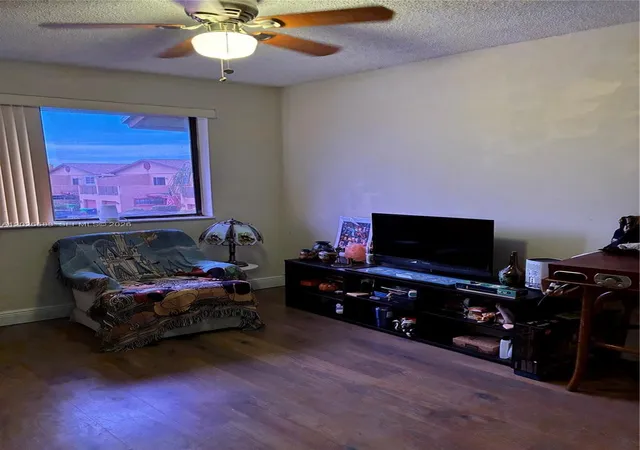 5th image of 2828 Nw 80Th Ave, Sunrise, FL 33322 | MLS# A12026683