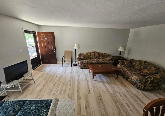 4th image of 3124 Se Us Hwy 441 #J8, Okeechobee, FL 34974 | MLS# B26038426