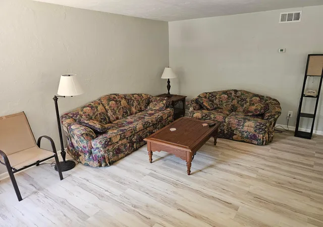5th image of 3124 Se Us Hwy 441 #J8, Okeechobee, FL 34974 | MLS# B26038426