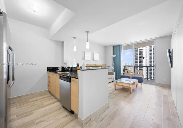 5th image of 18683 Collins Ave #2503, Sunny Isles Beach, FL 33160 | MLS# A12033332