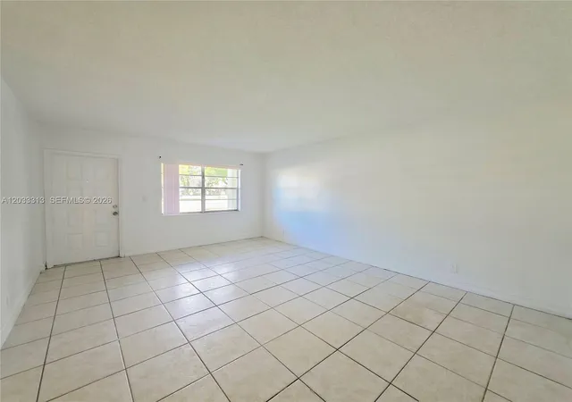 4th image of 4160 Nw 21St St #124D, Lauderhill, FL 33313 | MLS# A12033313