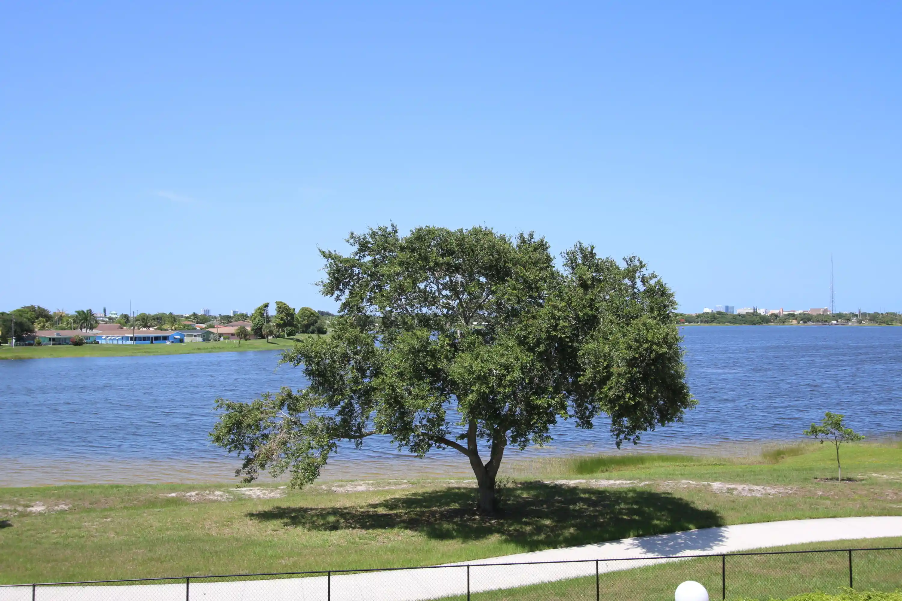 Photo 1 of Condo for sale at 470 Executive Ctr Dr #3b, West Palm Beach, FL 33401 | MLS# B26038474 | Listing updated on 2026-09-23