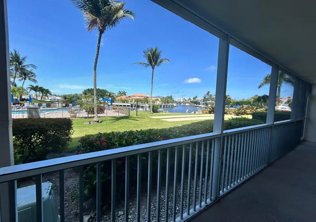 Homes for sale in Deerfield Beach, FL | 400 N Federal Hwy, Deerfield Beach, FL 33435