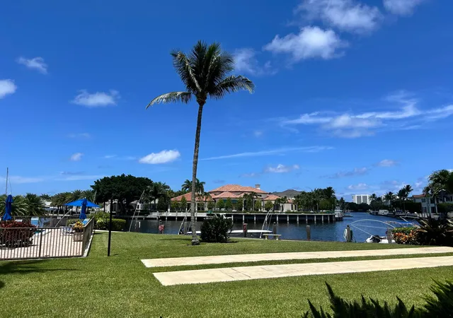 Homes for sale in Deerfield Beach, FL | 400 N Federal Hwy, Deerfield Beach, FL 33435