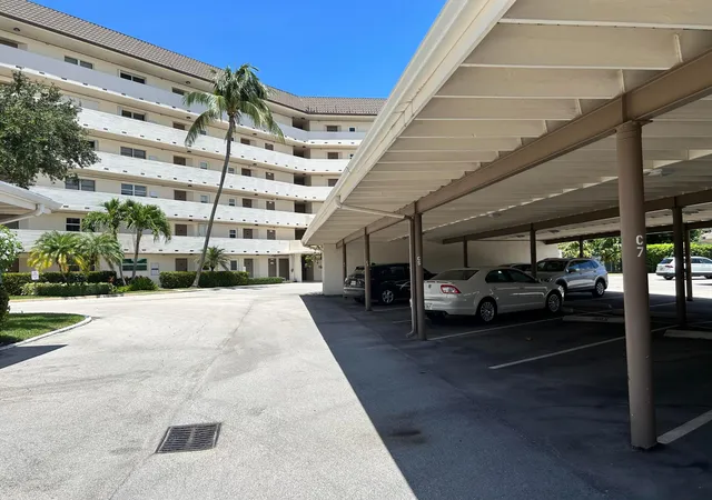 Homes for sale in Deerfield Beach, FL | 400 N Federal Hwy, Deerfield Beach, FL 33435