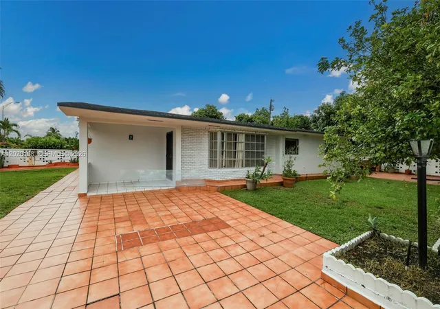3rd image of 790 W 73Rd Pl, Hialeah, FL 33014 | MLS# A12028158