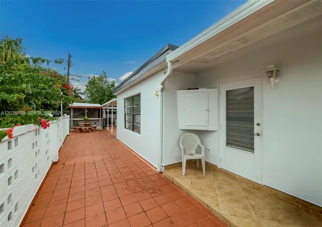 4th image of 790 W 73Rd Pl, Hialeah, FL 33014 | MLS# A12028158