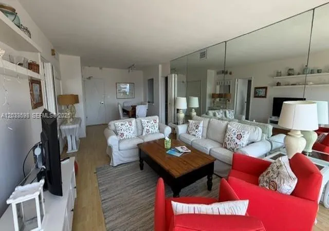 2nd image of 5161 Collins Ave #1702, Miami Beach, FL 33140 | MLS# A12033598