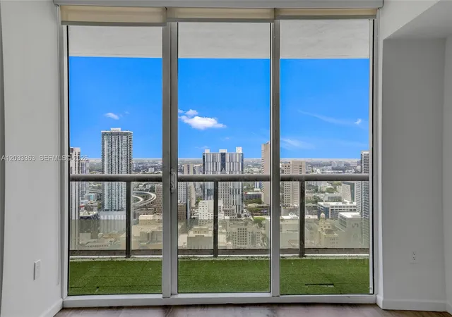 4th image of 50 Biscayne Blvd #4307, Miami, FL 33132 | MLS# A12033363