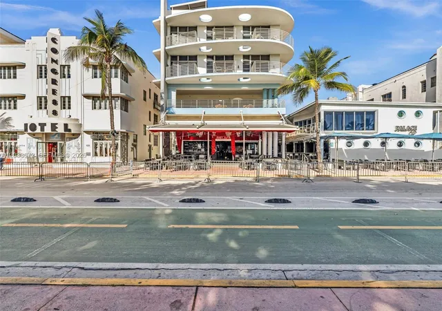 3rd image of 1052 Ocean Dr, Miami Beach, FL 33139