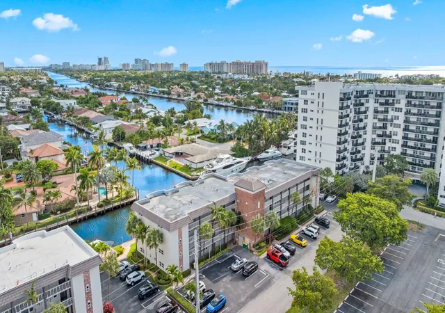 Homes for sale in Fort Lauderdale, FL | 3121 Ne 51St St #204e, Fort Lauderdale, FL 33308 | MLS# B26038680