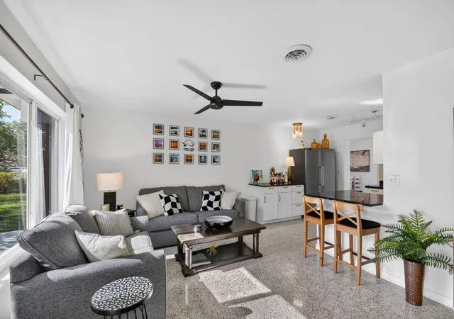 5th image of 1426 N K St, Lake Worth, FL 33460 | MLS# B26038705