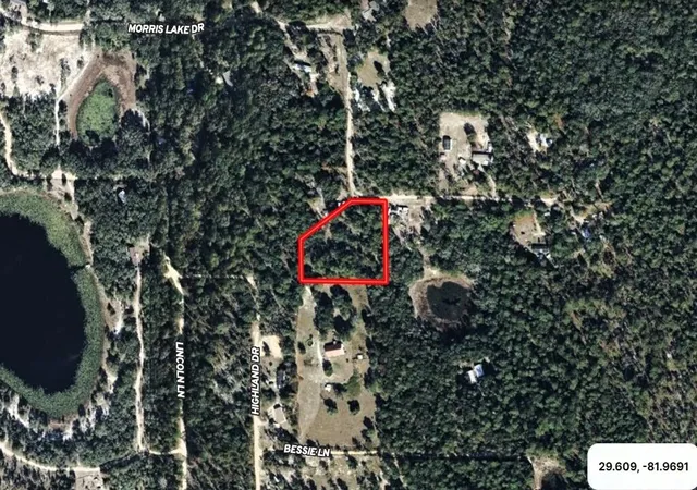 Photo 2 of Sale Pending at 121 Susan Rd, Hawthorne, FL 32640 | MLS# B26038718 | Listing updated on 2026-09-22