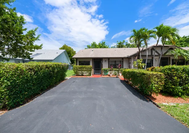 Photo 1 of Single family home for sale at 8108 Nw 100th Way, Tamarac, FL 33321 | MLS# B26038757 | Listing updated on 2026-09-23