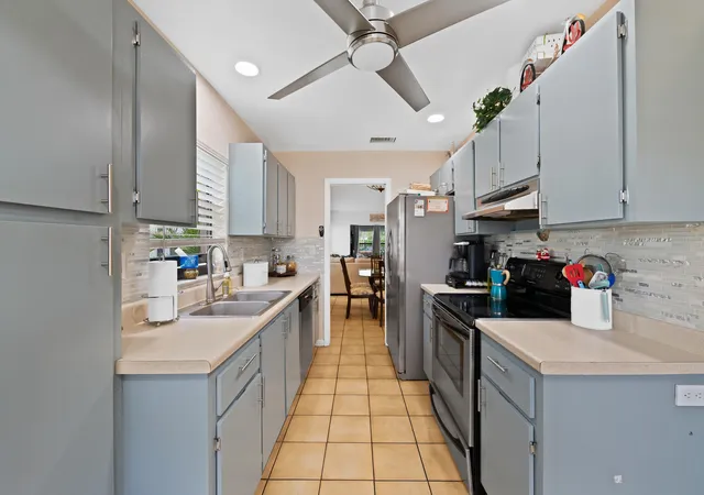 Photo 3 of Single family home for sale at 8108 Nw 100th Way, Tamarac, FL 33321 | MLS# B26038757 | Listing updated on 2026-09-23