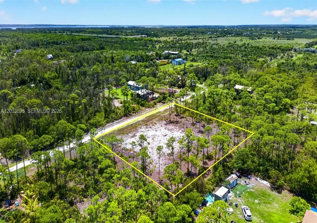 13th image of 15093 Martinique Wy, Bokeelia, FL 33922 | MLS# A12033898
