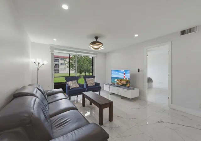 Photo 3 of Condo for sale at 9523 N Hollybrook Lake Dr #103, Pembroke Pines, FL 33025 | MLS# B26038875 | Listing updated on 2026-09-23