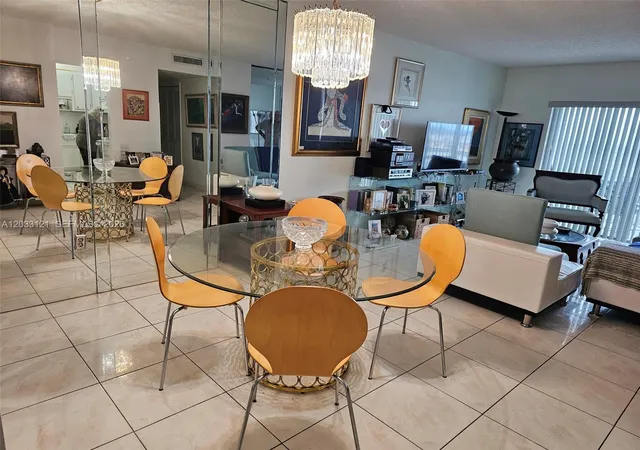 2nd image of 3850 Washington St #1011, Hollywood, FL 33021 | MLS# A12033121