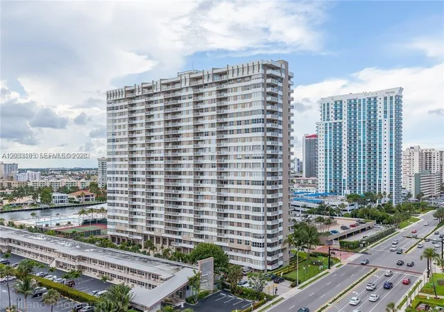 4th image of 2030 S Ocean Dr #1706, Hallandale Beach, FL 33009 | MLS# A12033185