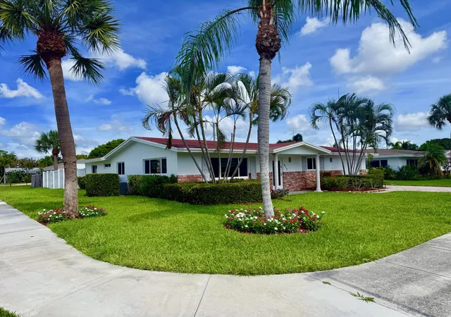 Photo 1 of Single family home for sale at 617 Se 8th Avenue, Deerfield Beach, FL 33441 | MLS# B26038966 | Listing updated on 2026-09-23