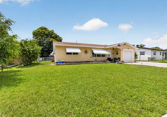 Photo 1 of Single family home for sale at 220 SW 10th Avenue, Boynton Beach, FL 33435 | MLS# B26038974 | Listing updated on 2026-10-08