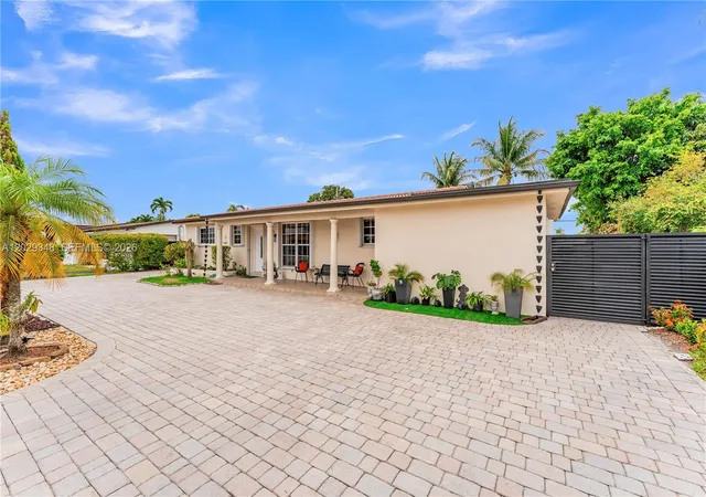 53rd image of 884 W 72nd Pl, Hialeah, FL 33014 | MLS# A12029348