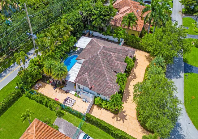 2nd image of 16601 Sw 87th Ct, Palmetto Bay, FL 33157 | MLS# A12032984
