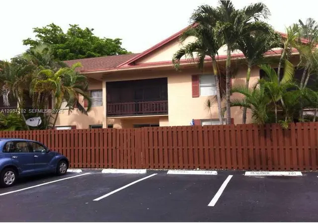 2nd image of 11261 Sw 88 St #205H, Miami, FL 33176 | MLS# A12034182