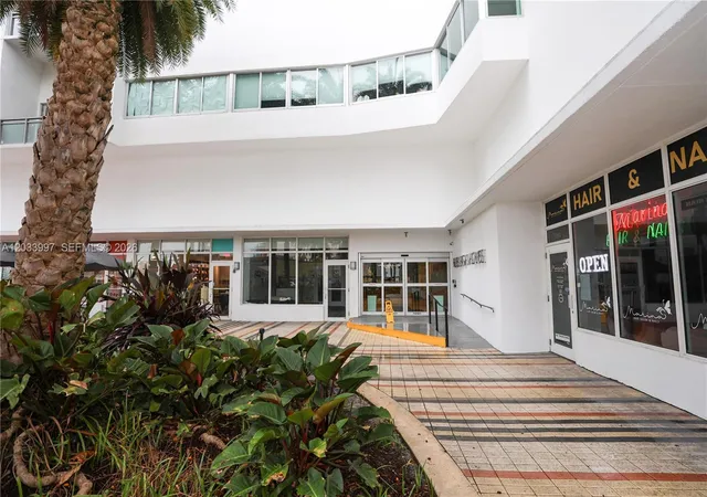 2nd image of 7135 Collins Ave #735, Miami Beach, FL 33141 | MLS# A12033997