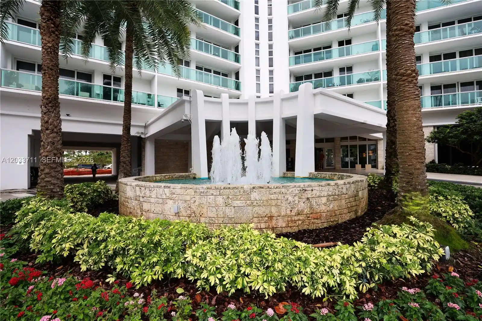 Listing Photo 1 - Condo for sale in 100 Bayview Dr located at 100 Bayview Dr, Miami, FL 33160 - Unit #527