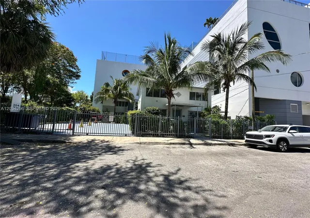 Homes for sale in Miami, FL | 364 Sw 11th St, Miami, FL 33130 | MLS# A12034296