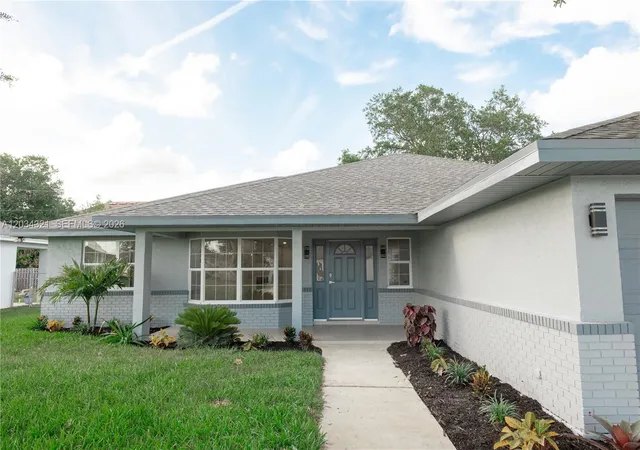 3rd image of 401 Sw Ridgecrest Dr, Port St Lucie, FL 34953 | MLS# A12034321