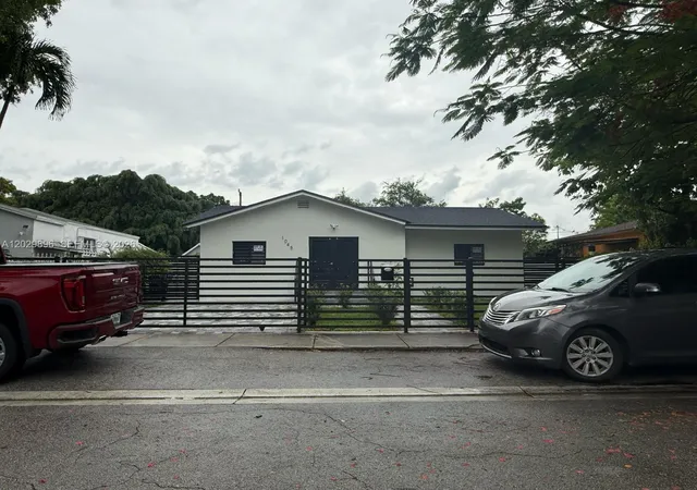 2nd image of 1045 Nw 58th Ter, Miami, FL 33127 | MLS# A12029896