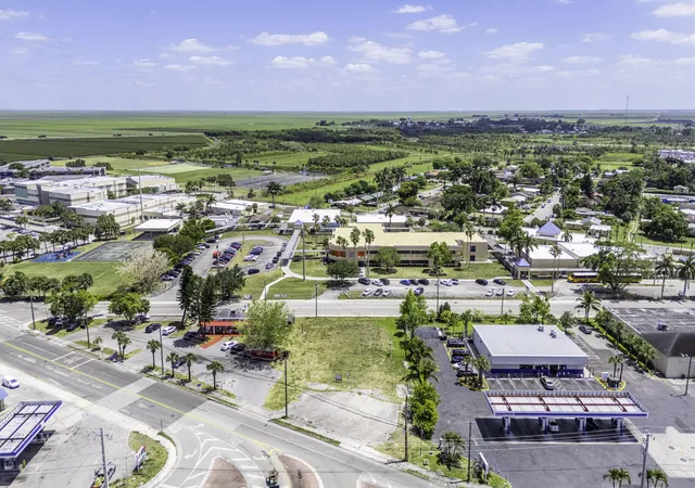 Land for sale at 700 Larrimore Rd, Pahokee, FL 33476 | MLS# B26039124