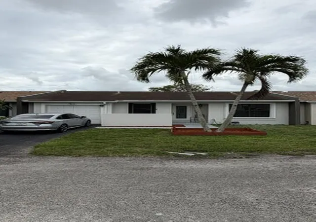 Photo 2 of Sale Pending at 5460 S Lakewood Cir #C, Margate, FL 33063 | MLS# B26039140 | Listing updated on 2026-08-11