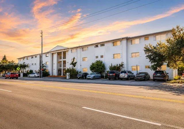 21st image of 13700 Ne 6th Ave #113, North Miami, FL 33161 | MLS# A12020509