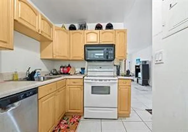 1st image of 504 Gardens Dr #203, Pompano Beach, FL 33069 | MLS# B26039192