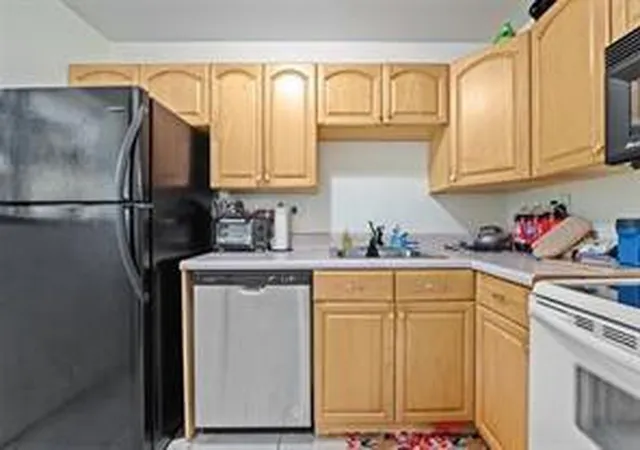 4th image of 504 Gdns Dr, Pompano Beach, FL 33069