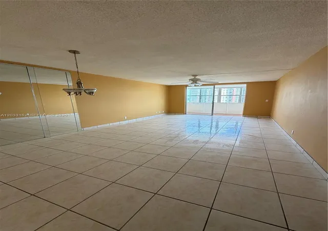 4th image of 1401 Ne Miami Gardens Dr #891, Miami, FL 33179 | MLS# A12033162