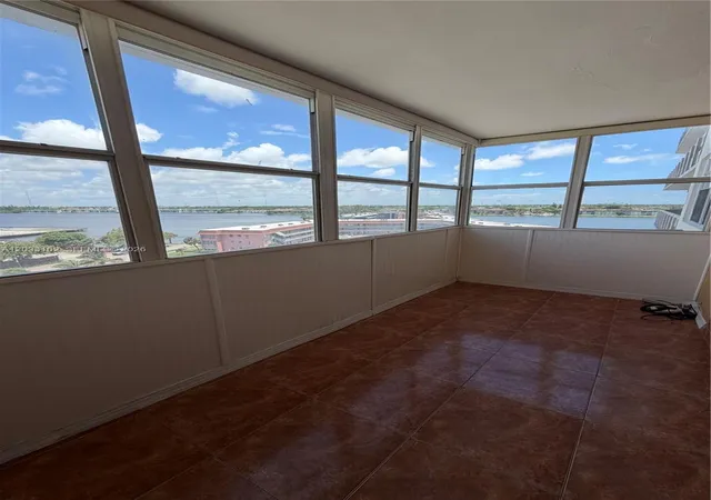 5th image of 1401 Ne Miami Gardens Dr #891, Miami, FL 33179 | MLS# A12033162