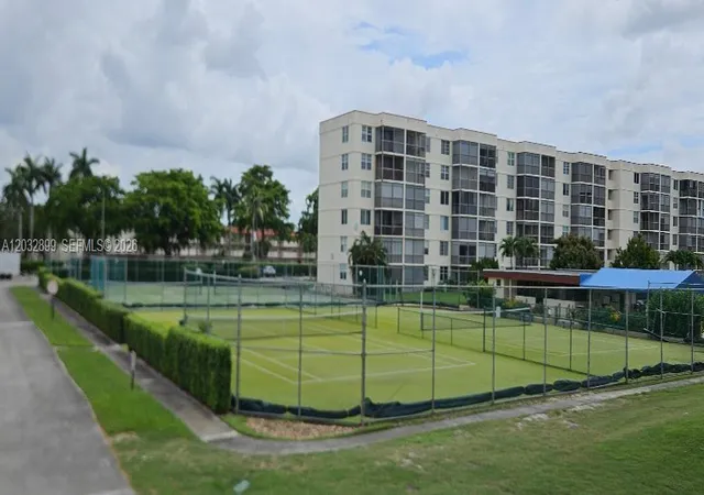 3rd image of 9823 S Hollybrook Lake Dr #310, Pembroke Pines, FL 33025 | MLS# A12032899