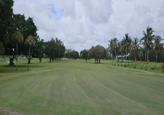 5th image of 9823 S Hollybrook Lake Dr #310, Pembroke Pines, FL 33025 | MLS# A12032899