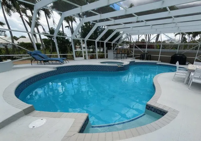 Photo 3 of Single family home for sale at 2354 Saratoga Bay Dr, West Palm Beach, FL 33409 | MLS# B26039259 | Listing updated on 2026-10-07